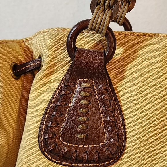 💙💙Fossil Hobo Canvas Handbag EUC Multi Strip Leather Trim - Picture 2 of 16